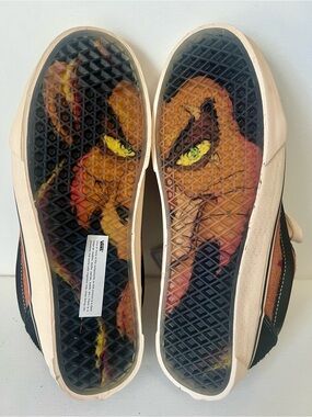 NWT Vans x Disney 100th Anniversary Knu Skool Scar Lion King Shoes M 11